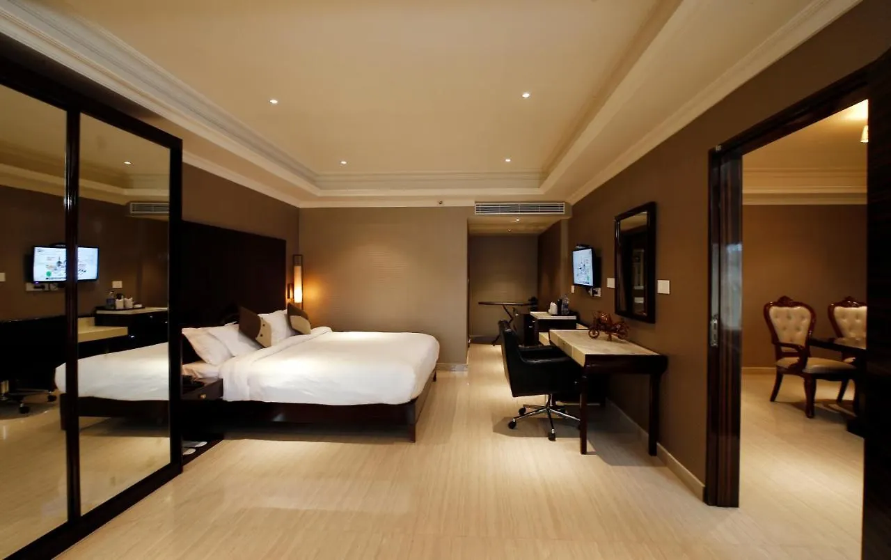 ****  Hotel Park Residency Nilambur India